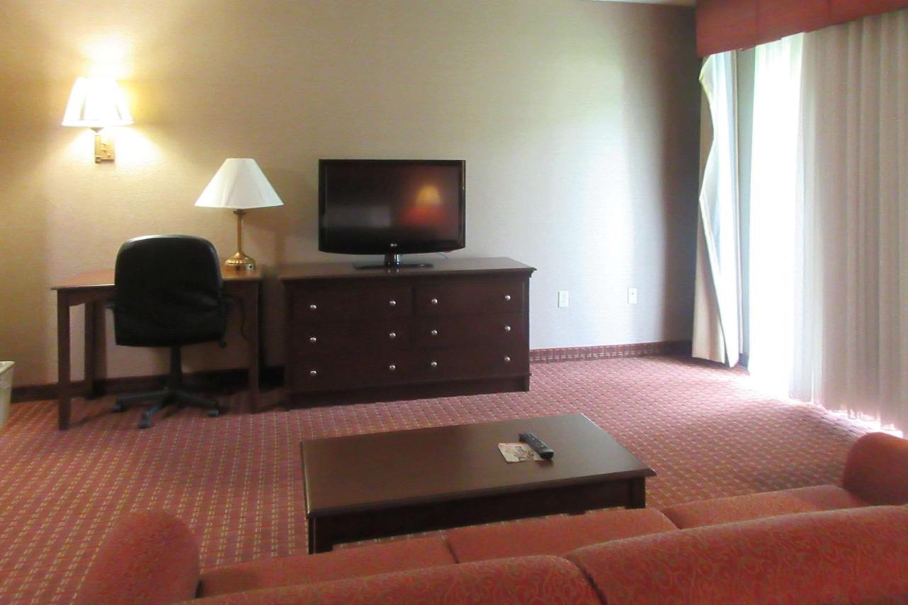Quality Inn & Suites Owego Exterior foto